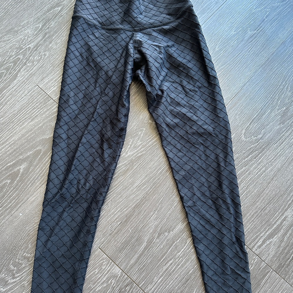 Black Textured Leggings / S